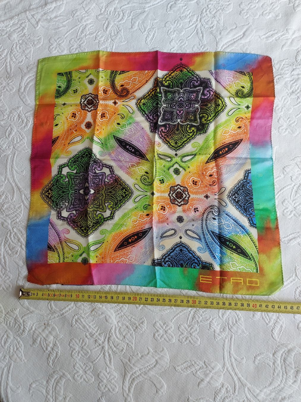 Etro Foulard & Sciarpe: Etro. Seiden halstuch. – Usato da Plasselb venduto da Mabischer 3