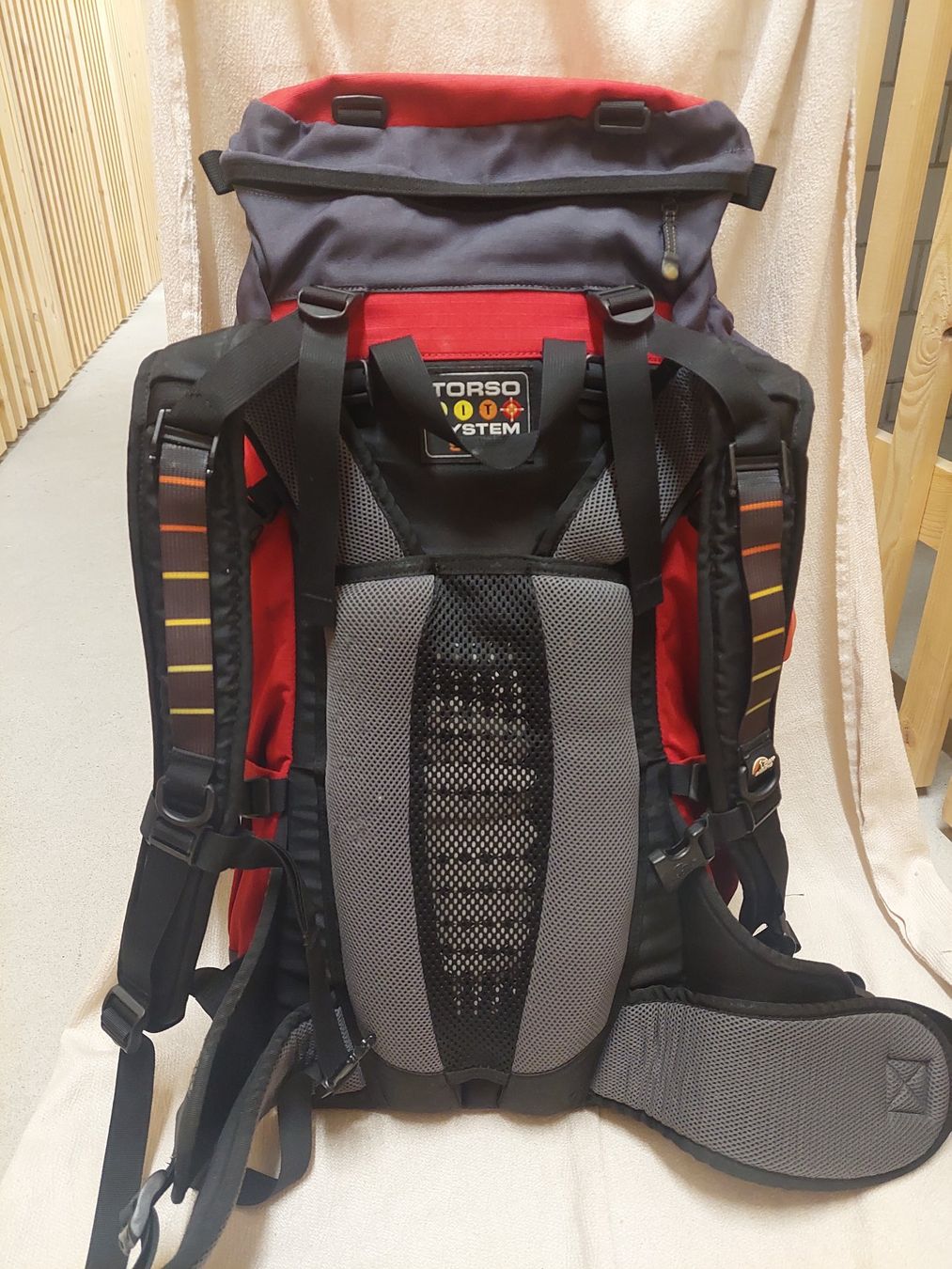 Lowe Alpine Zaini: Lowe Alpine Trekking- und Reiserucksack 45L, robust & bequem – Usato da Dübendorf venduto da aur_wm8b 2