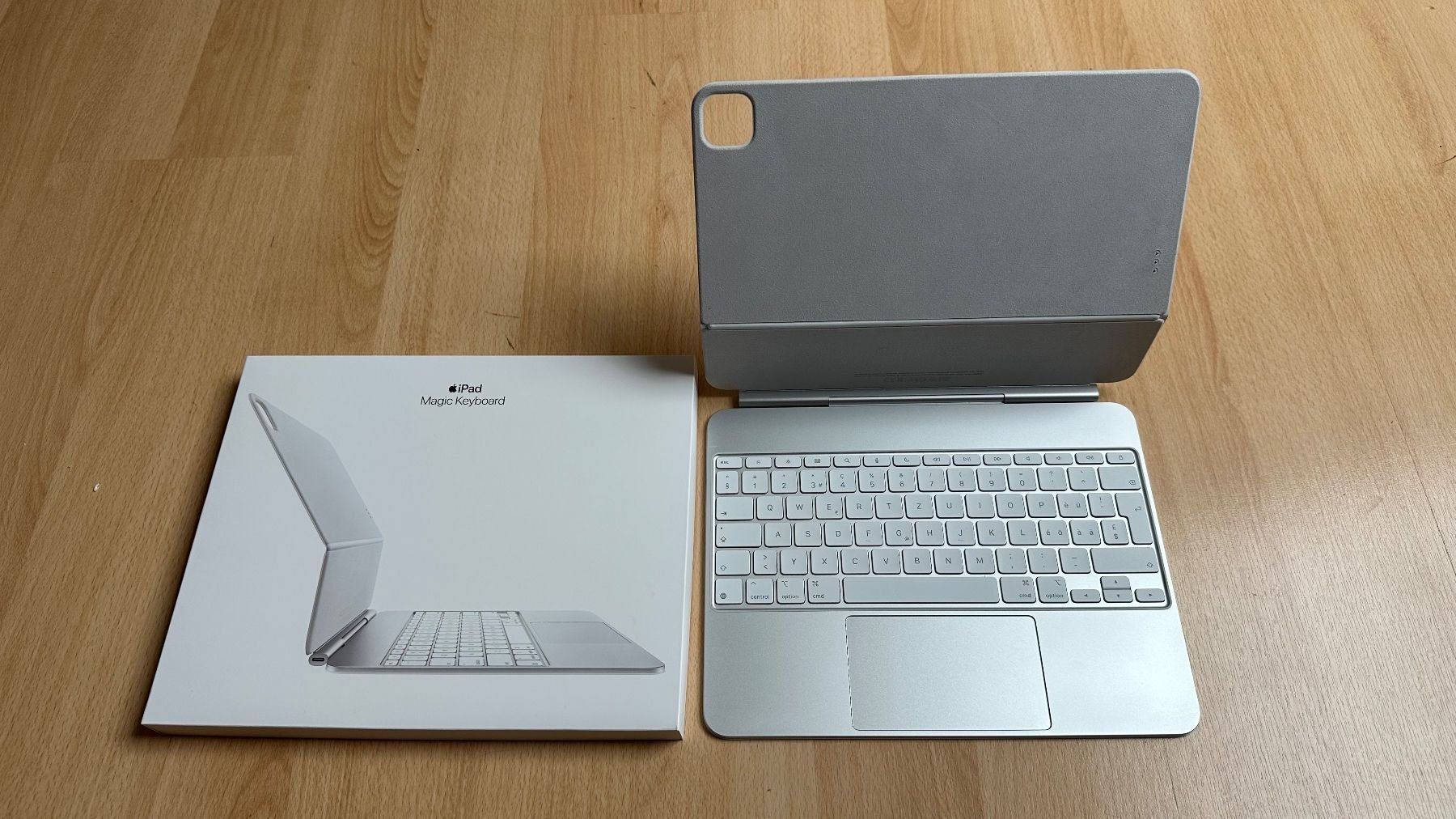 Apple Tastaturen: Apple Magic Keyboard für iPad Pro 13" 2025 – Gebraucht aus Otelfingen von Bluetime 1