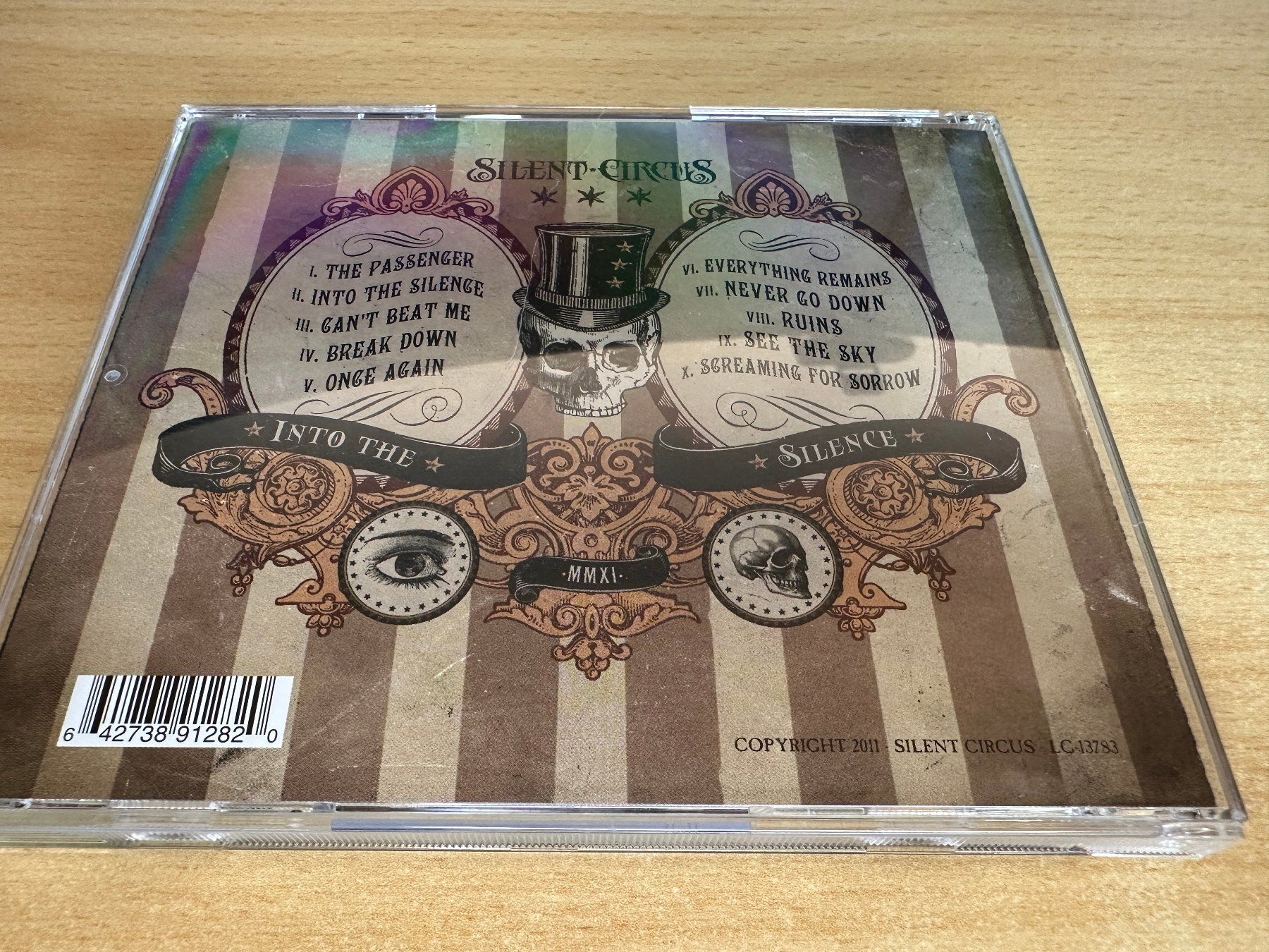 CD: Silent Circus – Into The Silence – Usato da Rikon im Tösstal venduto da Alpenmutz 1
