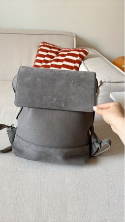 KAPTEN & SØN Rucksack aus Wildleder, Grau, Top Zustand!