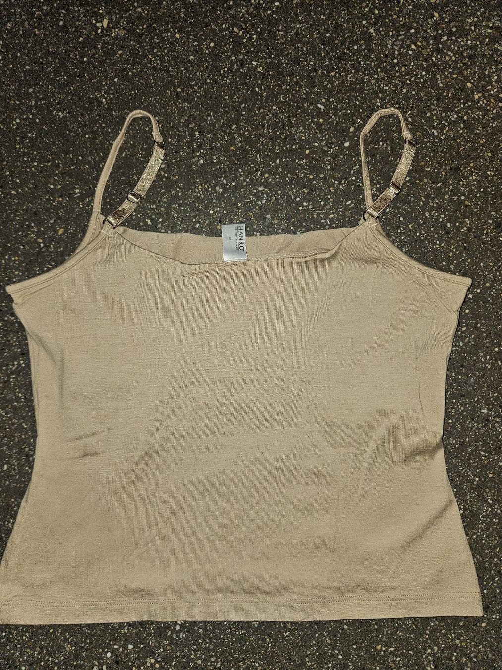 Hanro Top: HANRO Top Grösse S beige neuwertig – Nuovo (secondo la descrizione) da Anwil venduto da tamoos 1