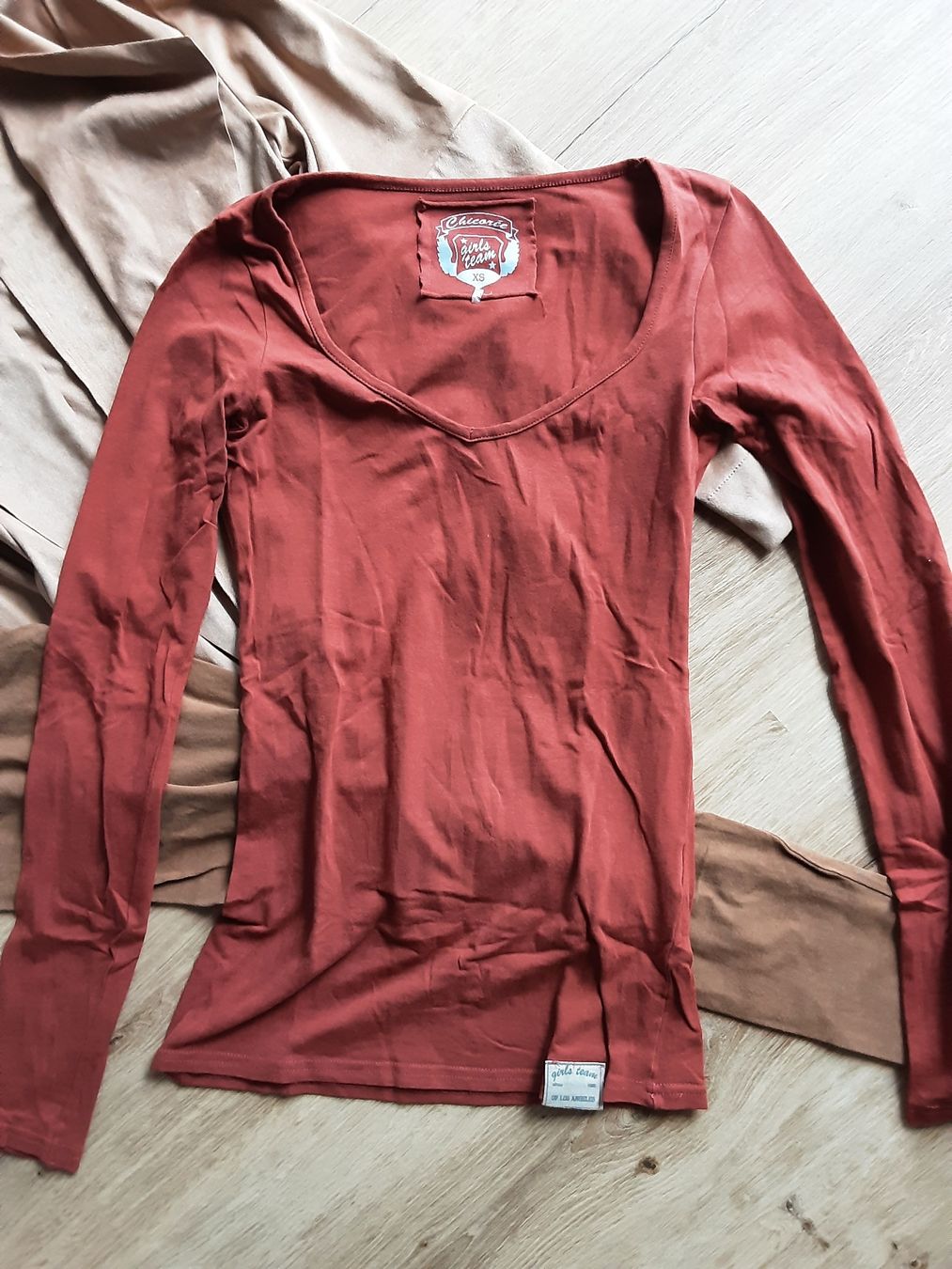 Lotti di vestiti: Damen Kleiderpaket, Grösse XS – Usato da Altdorf UR venduto da Brandli 2