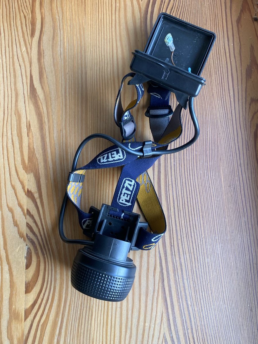Petzl Lampen: PETZL Stirnlampe – Gebraucht aus Hausen am Albis von CinziaR