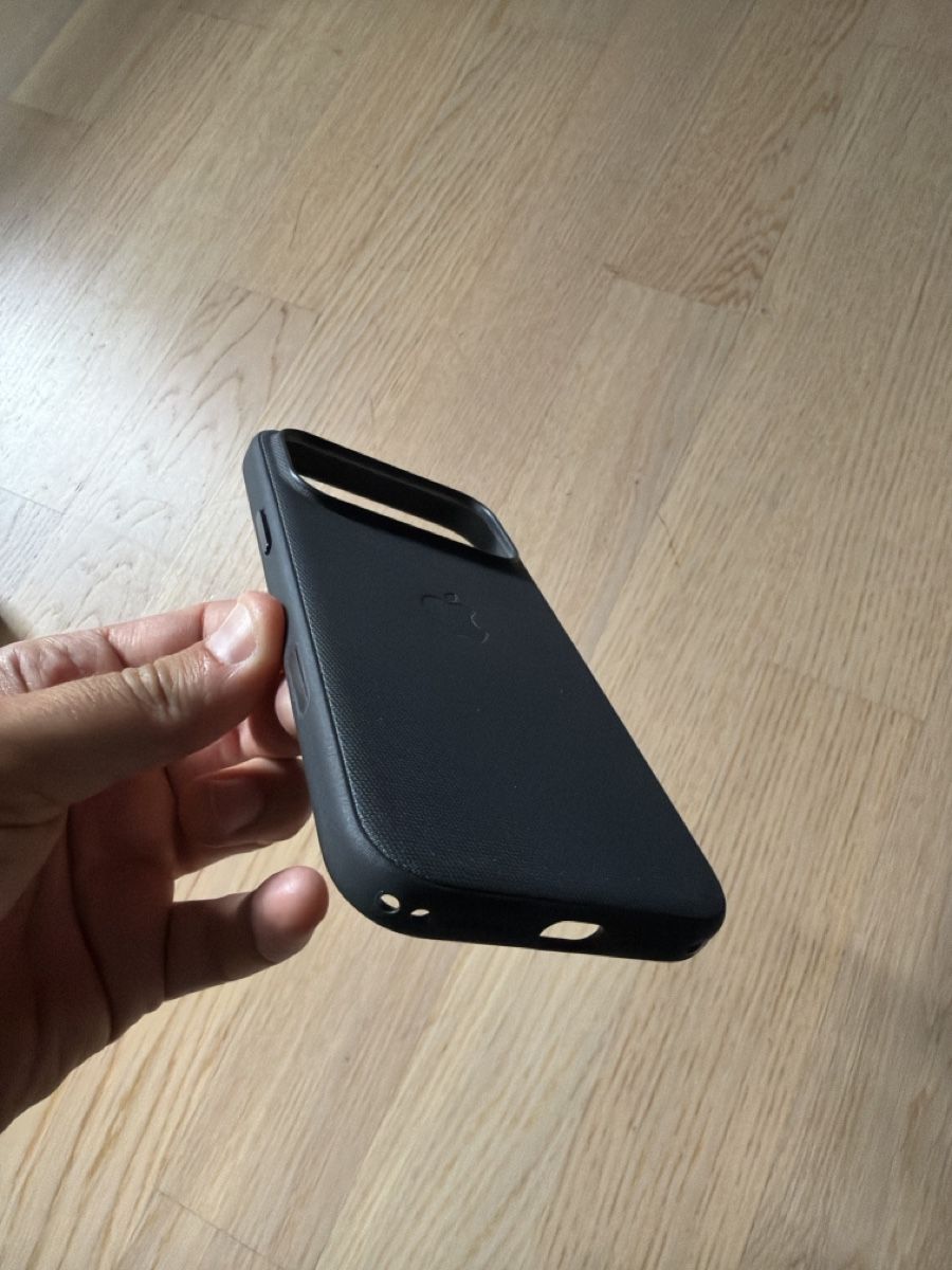 Apple Covers & Schutzfolien: Custodia Apple iPhone 17 Pro Max TechWoven Nera MagSafe – Neu (gemäss Beschreibung) aus Zürich von fra89zh 2