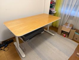Schreibtisch 