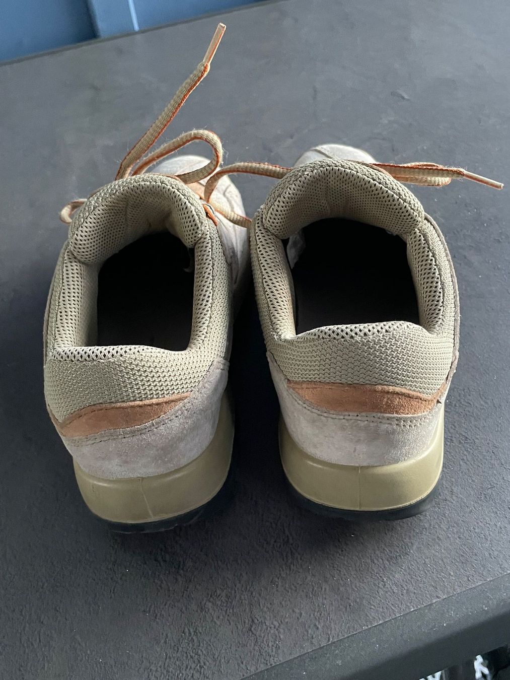 Lowa Scarpe da donna: Lowa Wanderschuhe Gr. 37 beige, Damen Trekkingschuhe – Usato da Winkel venduto da Kade50 1