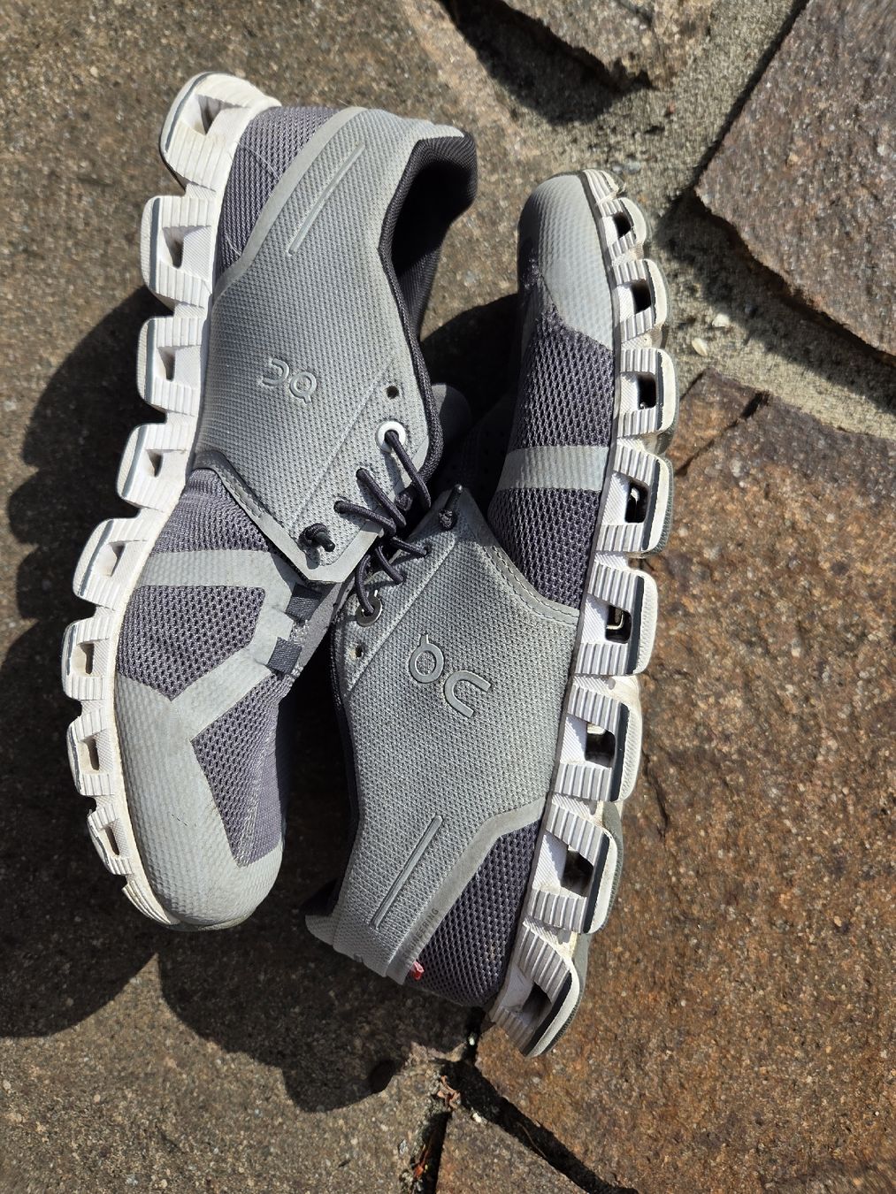 On Scarpe da uomo: ON Cloud Schuhe Herren Grösse 40.5 grau  – Usato da Winterthur venduto da cherzli02 3