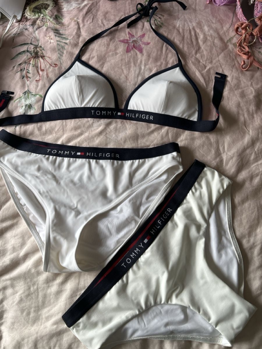 Tommy Hilfiger Badekleider & Bikinis: Binikini Tommy Hilfiger – Gebraucht aus Oberdorf BL von Luka02