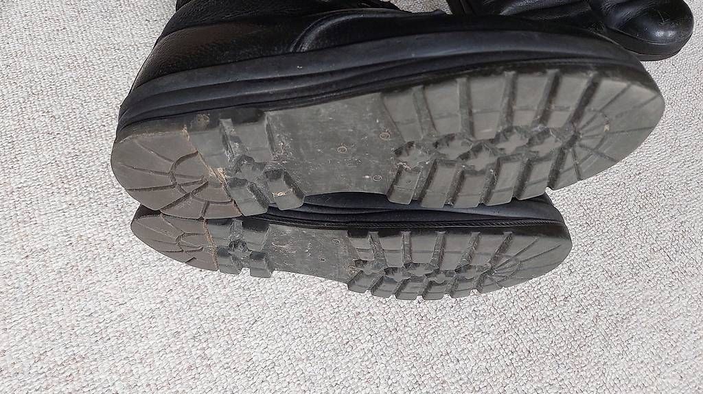 Schweizer Armee Herrenschuhe: Kampfstiefel Grösse 43.5 – Gebraucht aus Dotzigen von Patrick919 2