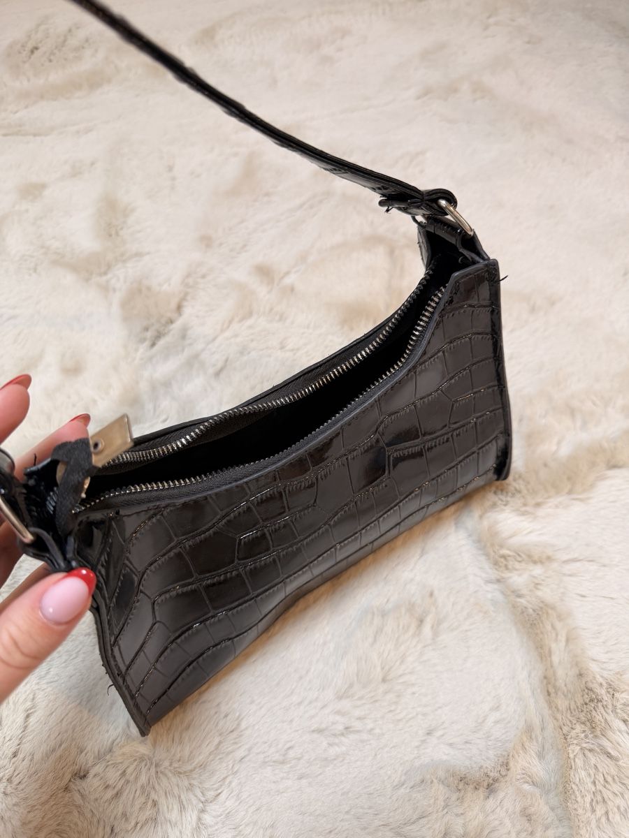 Borse da donna: Schicke Krokolook Tasche, klein, schwarz! – Usato da Sempach venduto da ljnaelena 1