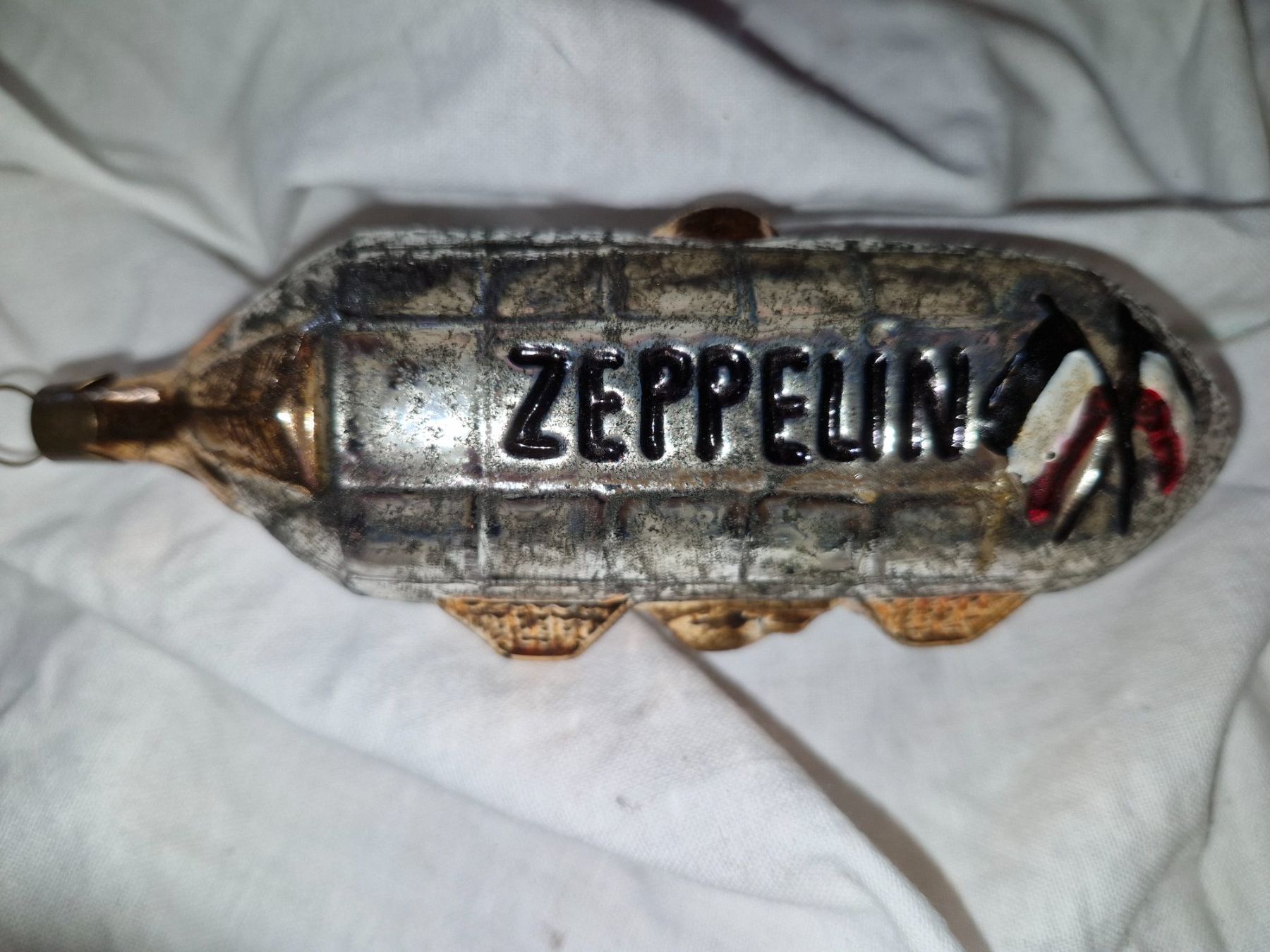 Toutes les décorations: Antiker Christbaumschmuck Zeppelin – D'occasion à Guarda par rue_bpd7