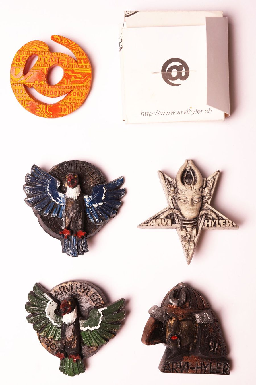 Placchette & Badge: Diverse Plaketten Arvi-Hyler Kerns – Usato da Buochs venduto da chicco64 2