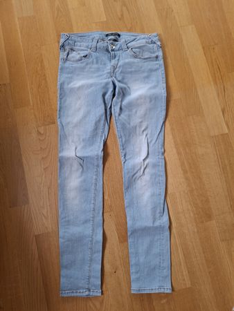 Fornarina Peggy Super Slim Fit Jeans taille 30 bleu clair.