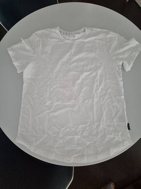 T-shirt: 4-er Pack T-Shirts lang XL – Nuovo e nell'imballaggio originale da Zürich venduto da Lotusblume88 1