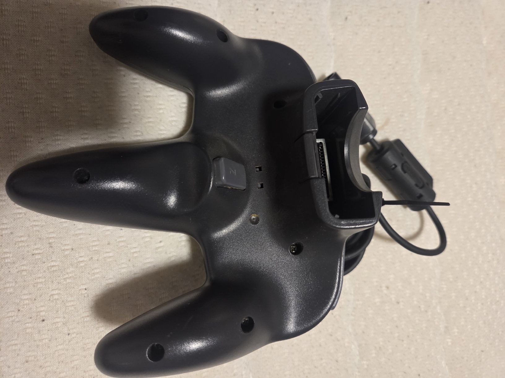 Manettes: 2 original Nintendo 64 Controller grau und schwarz  – D'occasion à Flawil par Hamdia12 3