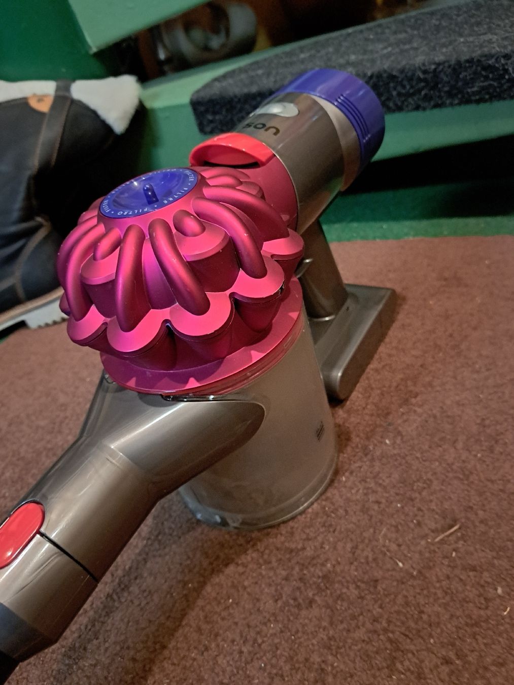Dyson Aspirateurs & Accessoires: dyson v8 – D'occasion à Seengen par Allshop1 2