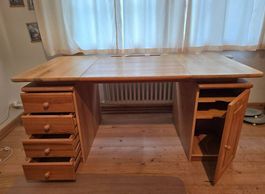 Kippbarer Schreibtisch aus Holz (Fichtenholz)