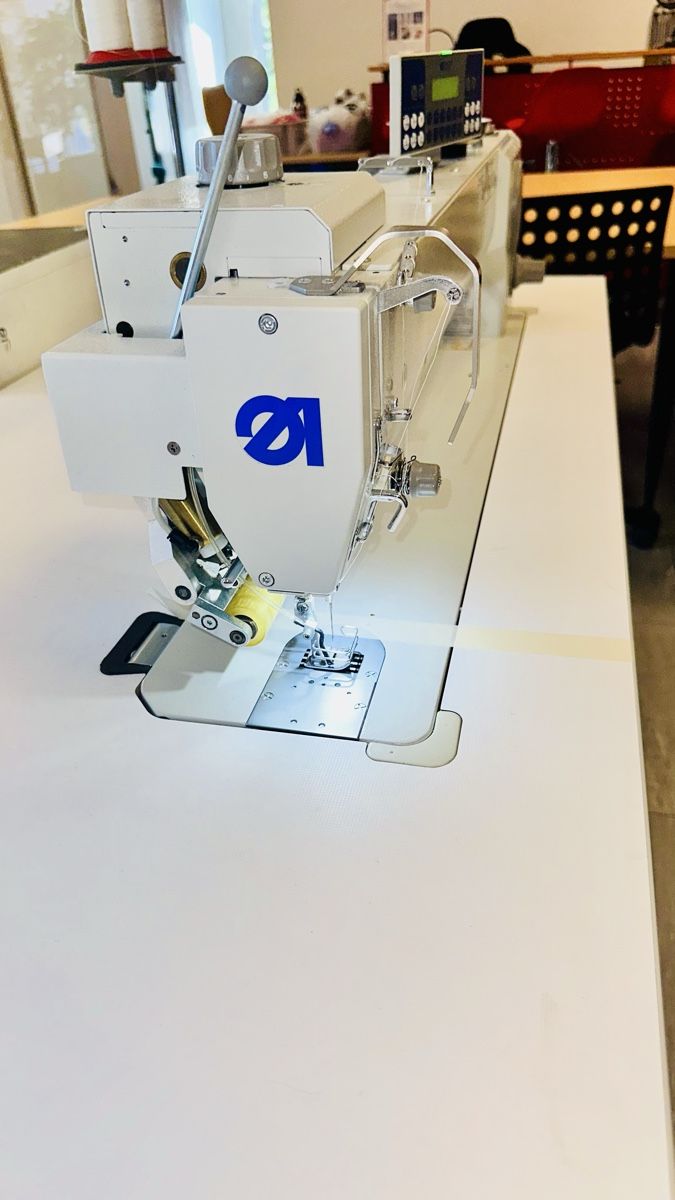 Dürkopp Macchine da cucire: MACHINE À COUDRE INDUSTRIELLE DÜRKOPP ADLER ZIGZAG et DROITS – Nuovo (secondo la descrizione) da bellevue venduto da azi_x2tz 2
