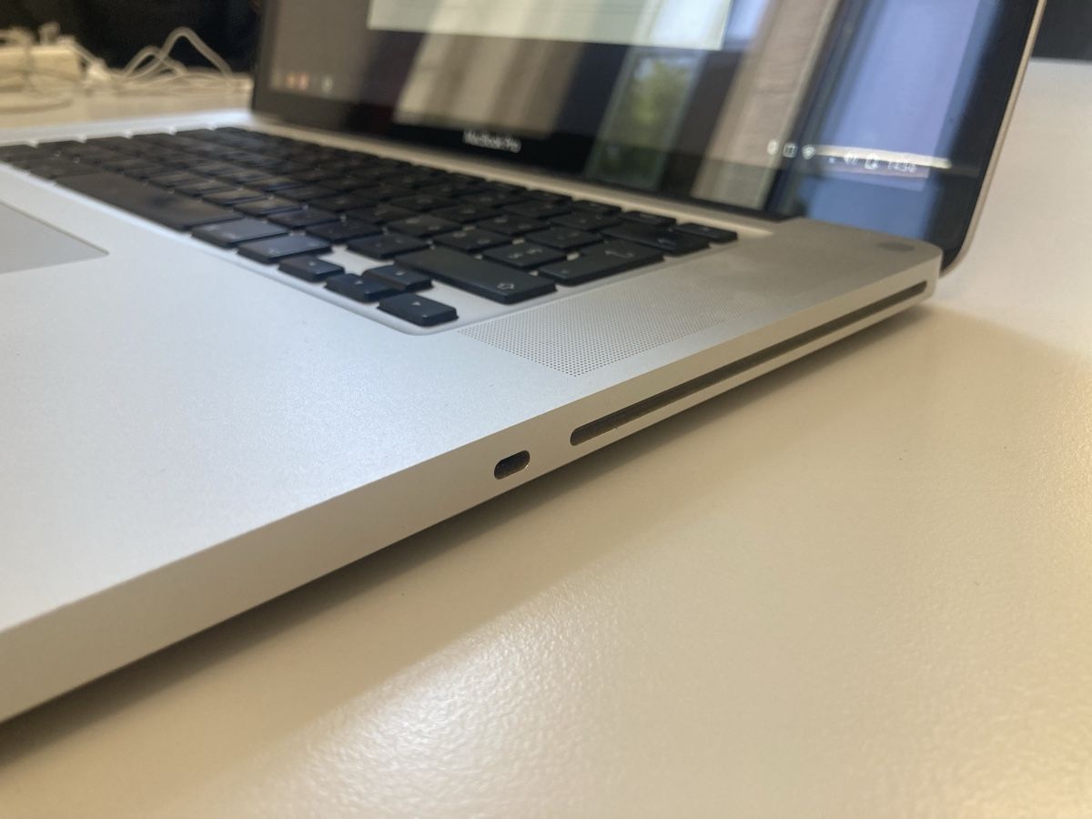 Apple Portables: MacBook Pro 15 Zoll Core2Duo – D'occasion à Flawil par rcnkr 3