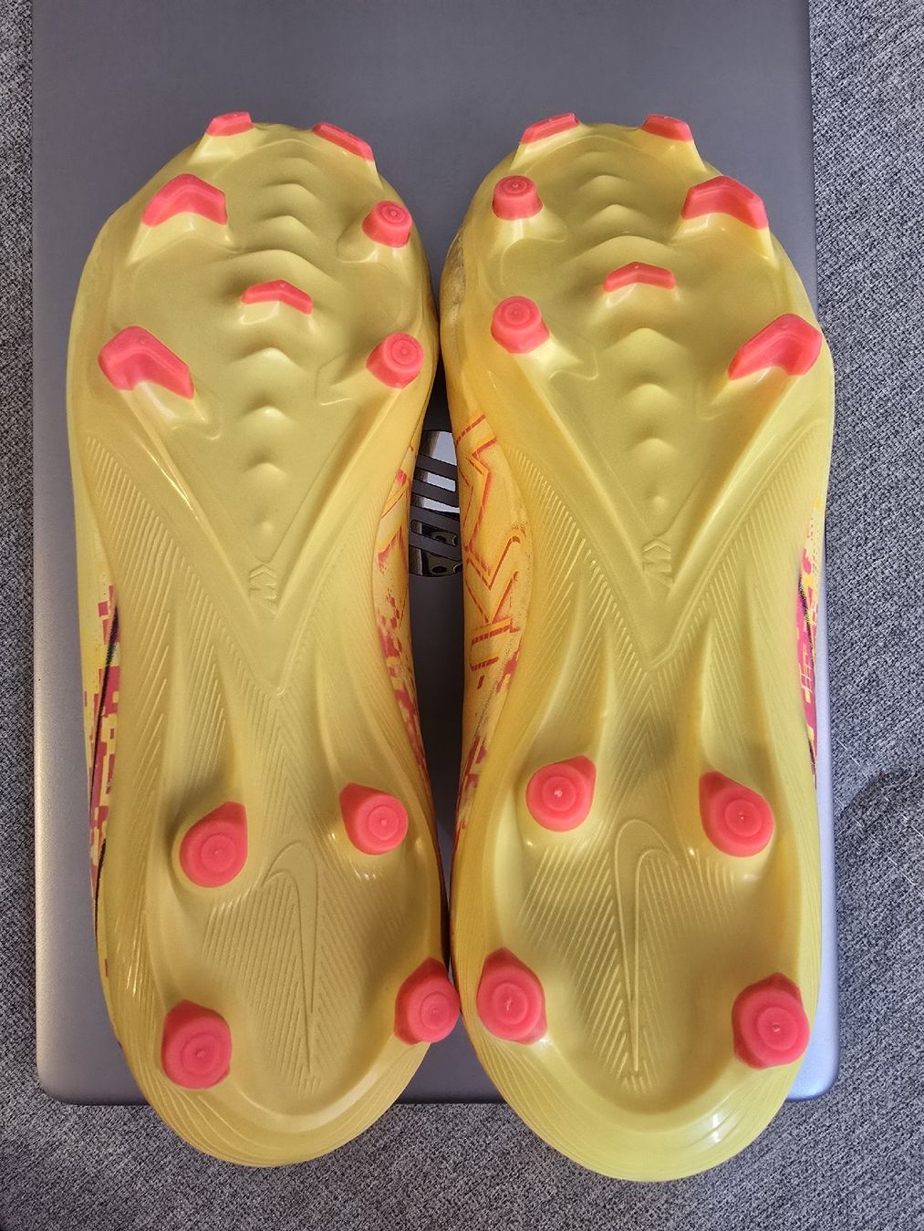 Nike Scarpe per ragazzi: Nike Jr. Mercurial Superfly 10 Kylian Mbappe Gr. 38 – Nuovo (secondo la descrizione) da Zürich venduto da TutNixCH 1