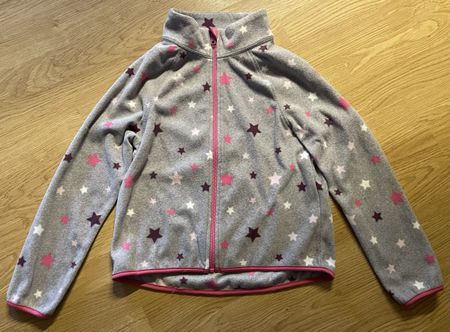 H&M Fleecejacke mit Sternchen Gr. 134/140