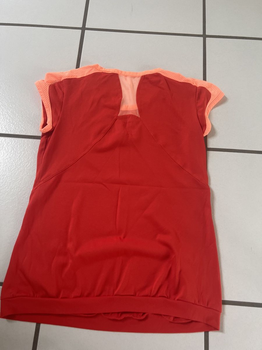 Adidas T-shirt: Shirt – Usato da Oberuzwil venduto da DanaB01 3