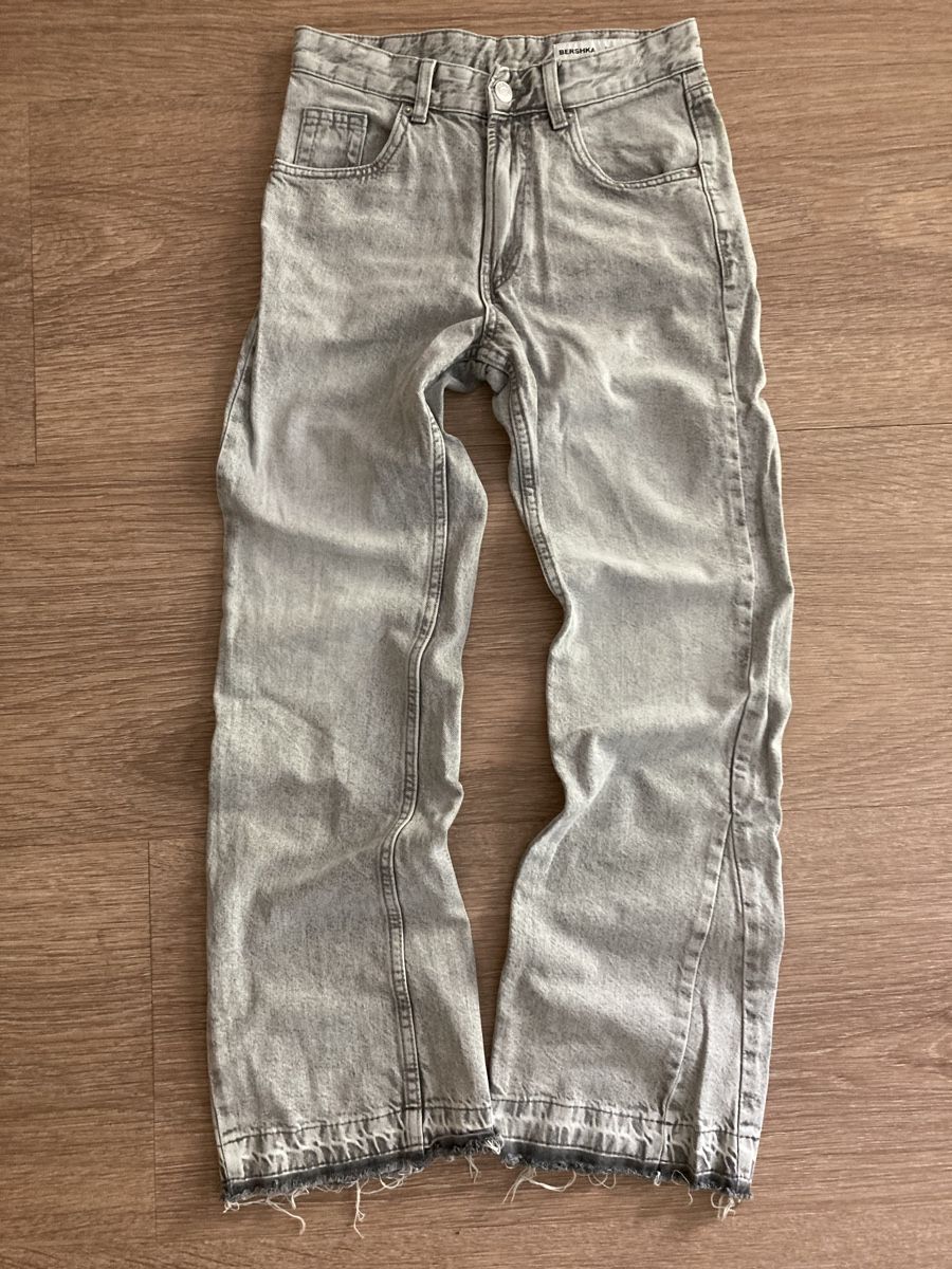 Bershka Jeans: Bershka Flared Jeans Gr.34 – Gebraucht aus Ettingen von rah_xgy9