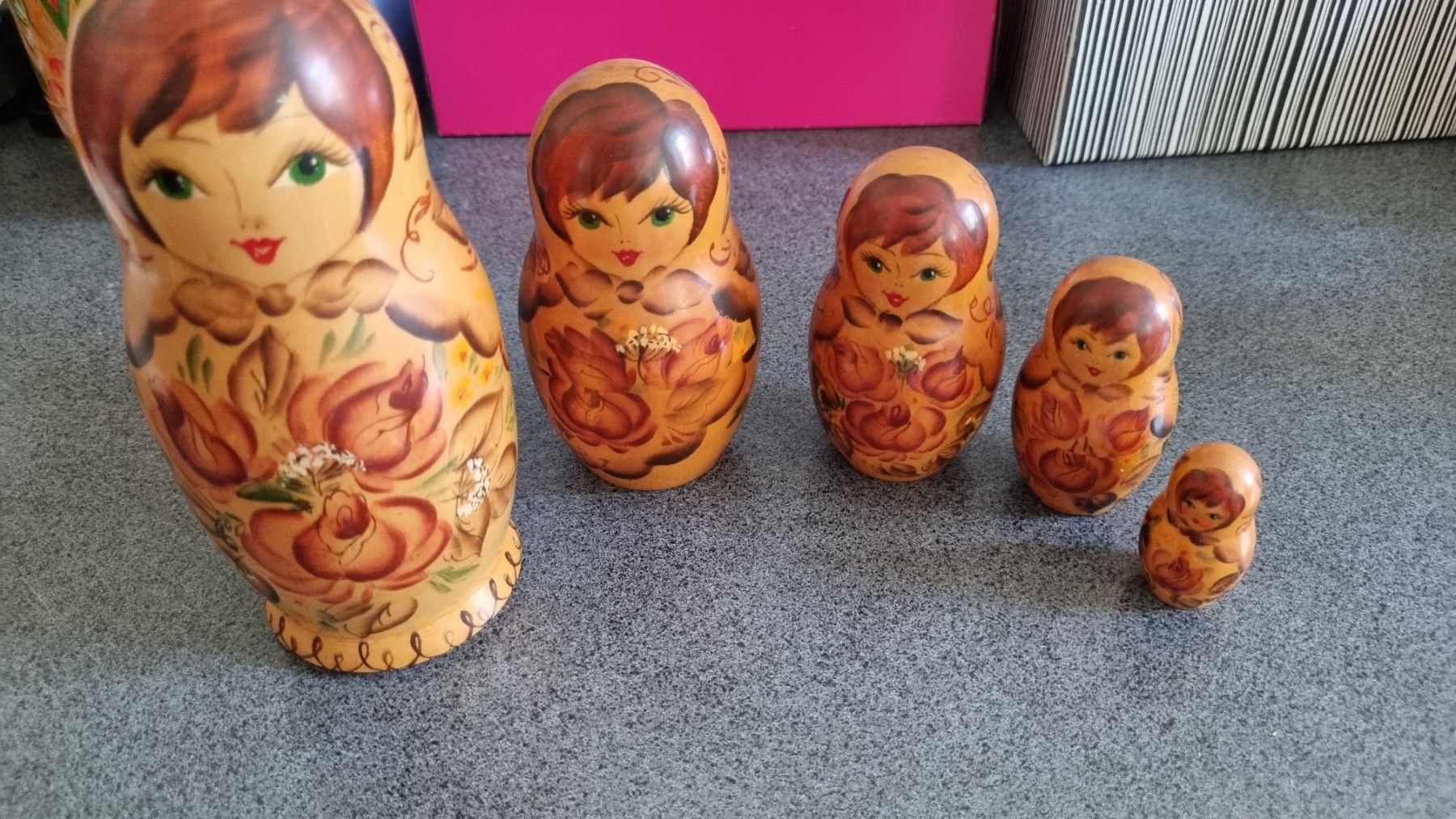 Figuren: 1 poupée russe de 5 pièces – Gebraucht aus La Chaux-de-Fonds von mikilo1 2