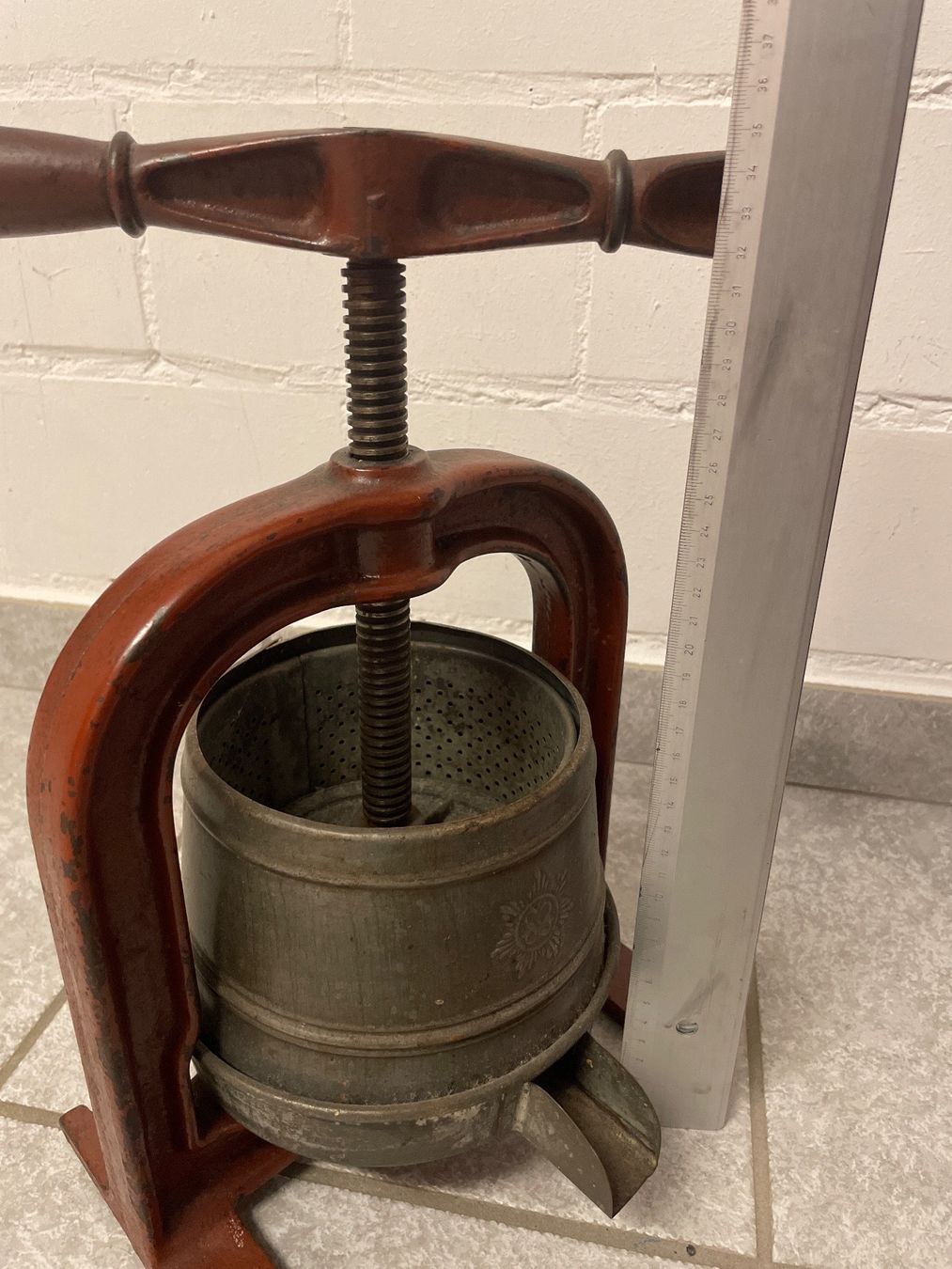 Tutte le decorazioni: Dekorative Traubenpresse, Obstpresse. Antik – Usato da Grüt (Gossau ZH) venduto da guetsli80 4
