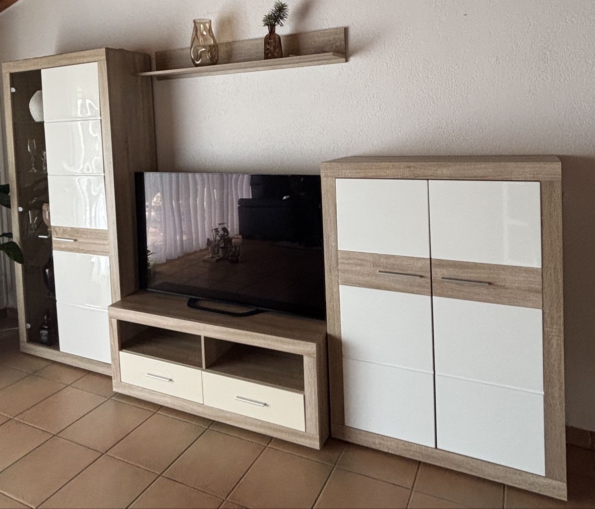 Conforama Vetrine: Vitrine pour salon – Usato da Delémont venduto da Vendeur_3 1