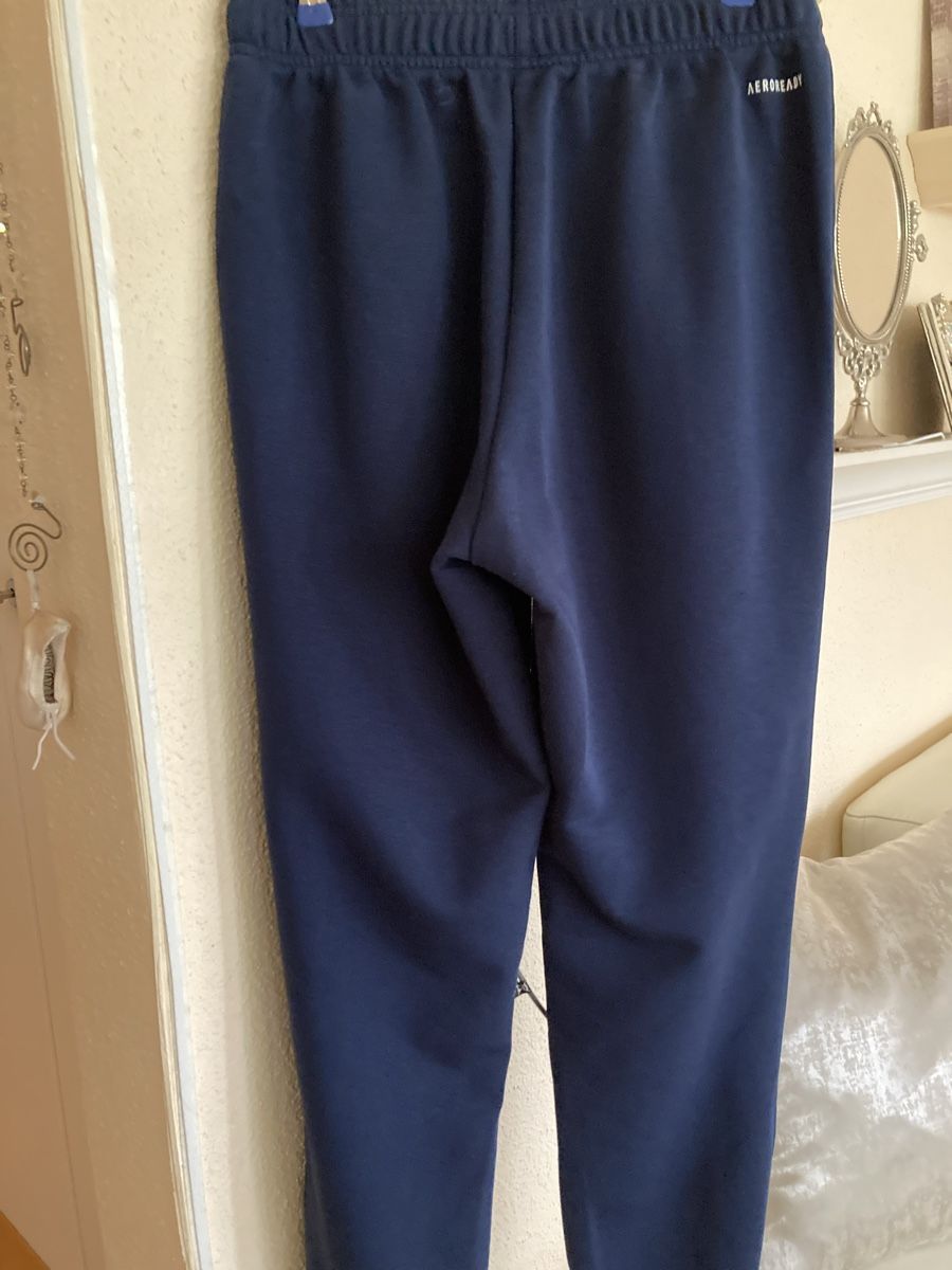 Adidas Hosen: Trainerhose Adidas – Neu (gemäss Beschreibung) aus Dübendorf von Sebashop 1