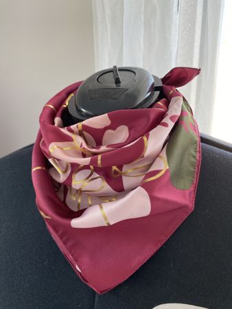 Esprit Foulard Blumenmuster