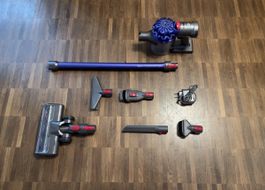 Dyson V7 Motorhead Origin-Akku u Zubehör neuwertig!!