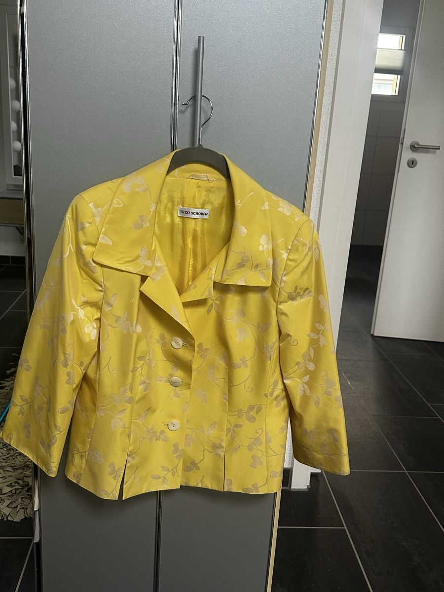 Giacche: Taillierter Blazer gelb mit Blumenmuster, Grösse 38 – Nuovo (secondo la descrizione) da Bazenheid venduto da ManilaGrace 3