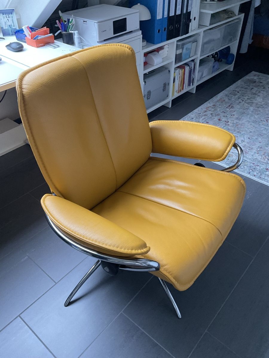 Stressless Poltrone: Stressles Einzel- Drehsessel ( Fauteuil ) – Usato da Goldach venduto da Goldacher1 2