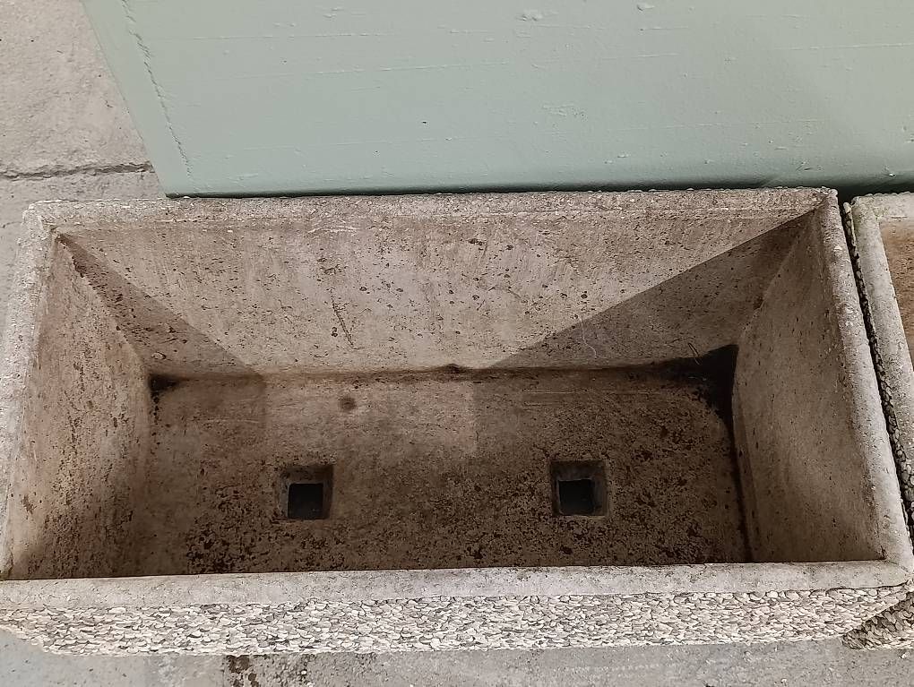 Vasi per fiori: Splendidi vasi in cemento  – Usato da Viganello venduto da biz_cp9h 2