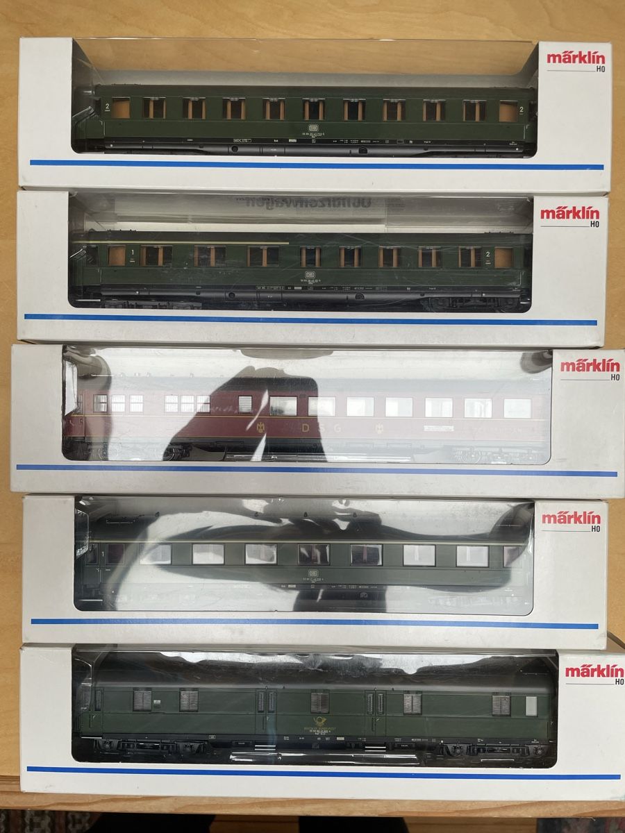 Märklin Modelleisenbahnen: 5 Märklin Personenwagen DB – Gebraucht aus Rickenbach ZH von u2540 4