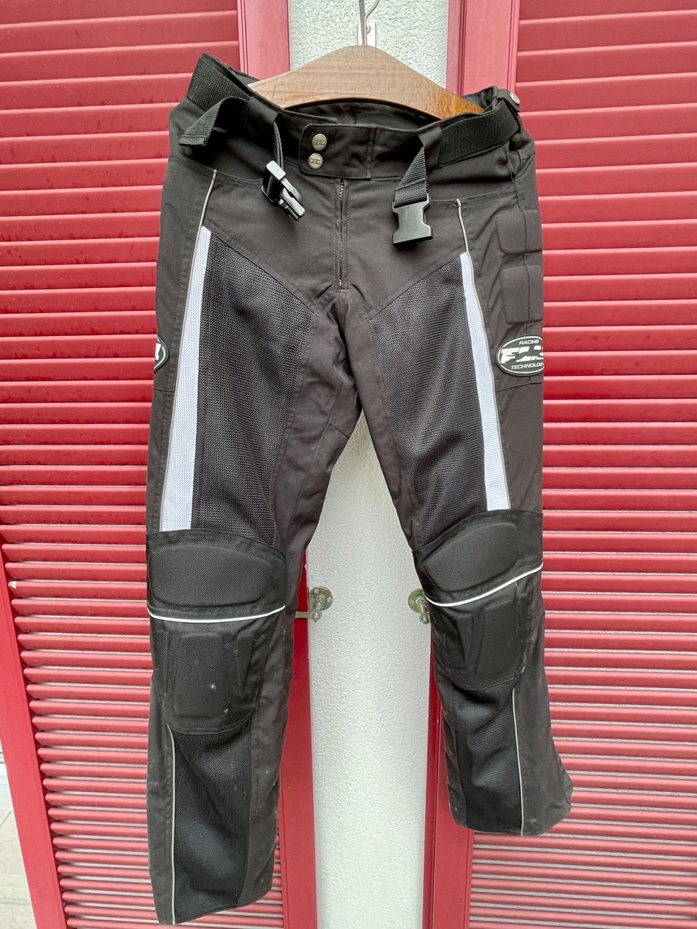 FLM Pantaloni: Töffhose – Usato da Ottenbach venduto da de6_yb59