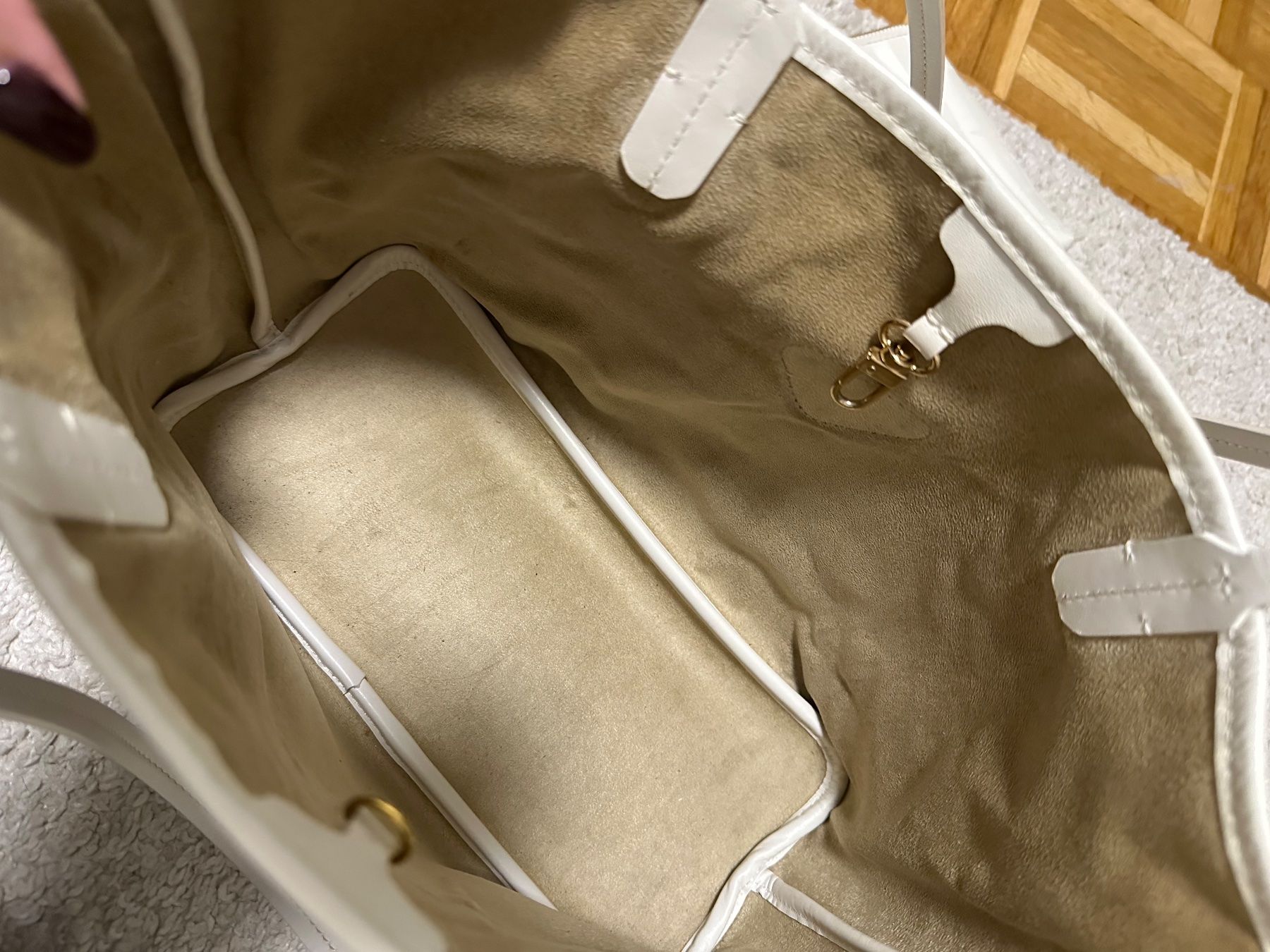 Maison Mollerus Taschen für Damen: Maison Mollerus Bern weiss/gold – Gebraucht aus Küssnacht am Rigi von majdaa 5
