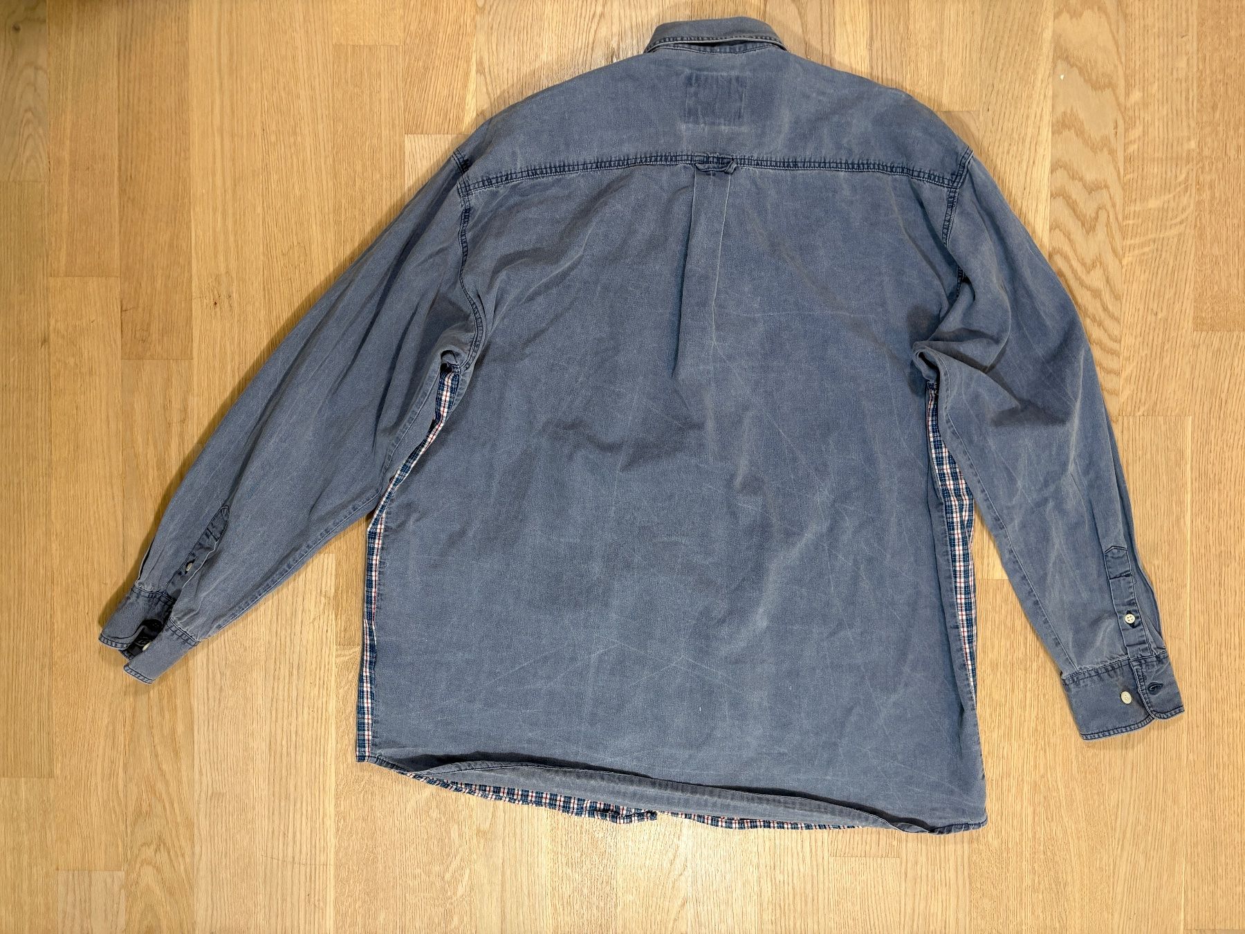 Peak Performance Camicie: Peak Performance Hemd – Usato da Elgg venduto da Jo_Naj 1