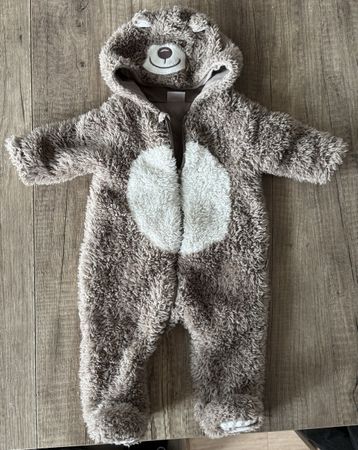 Baby Plüsch Overall Bär braun mit Kapuze Grösse 56