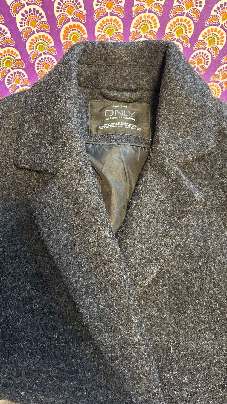 H&M Manteaux: Herbst Mantel Grau – D'occasion à Thun par SelinaW1995 8