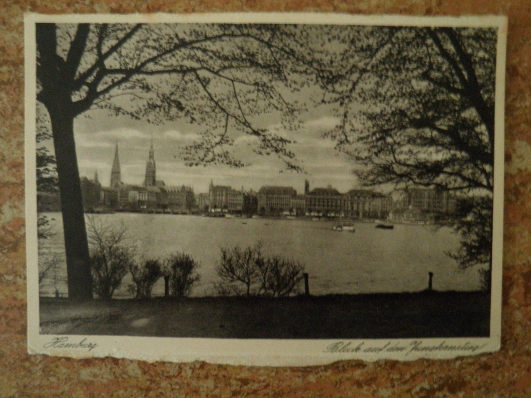 Cartes postales: Ansichtskarte Hamburg mit Wasser und Gebaeuden alt – D'occasion à Luzern par gil_9jtr
