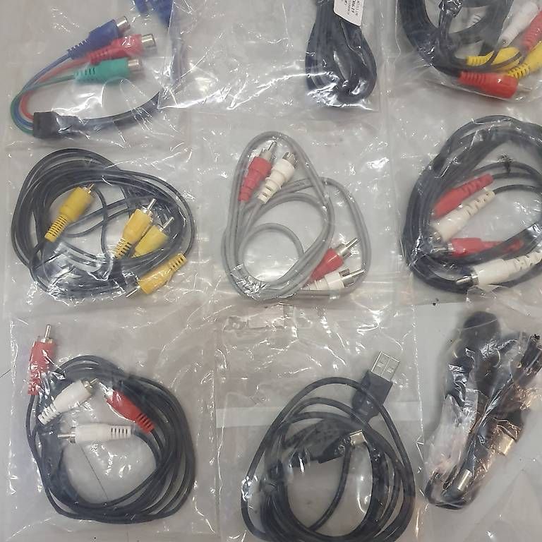 Cavi: Div. KABEL SO WIE ABGEBILDET – Usato da Rieden AG venduto da Wirth03 3