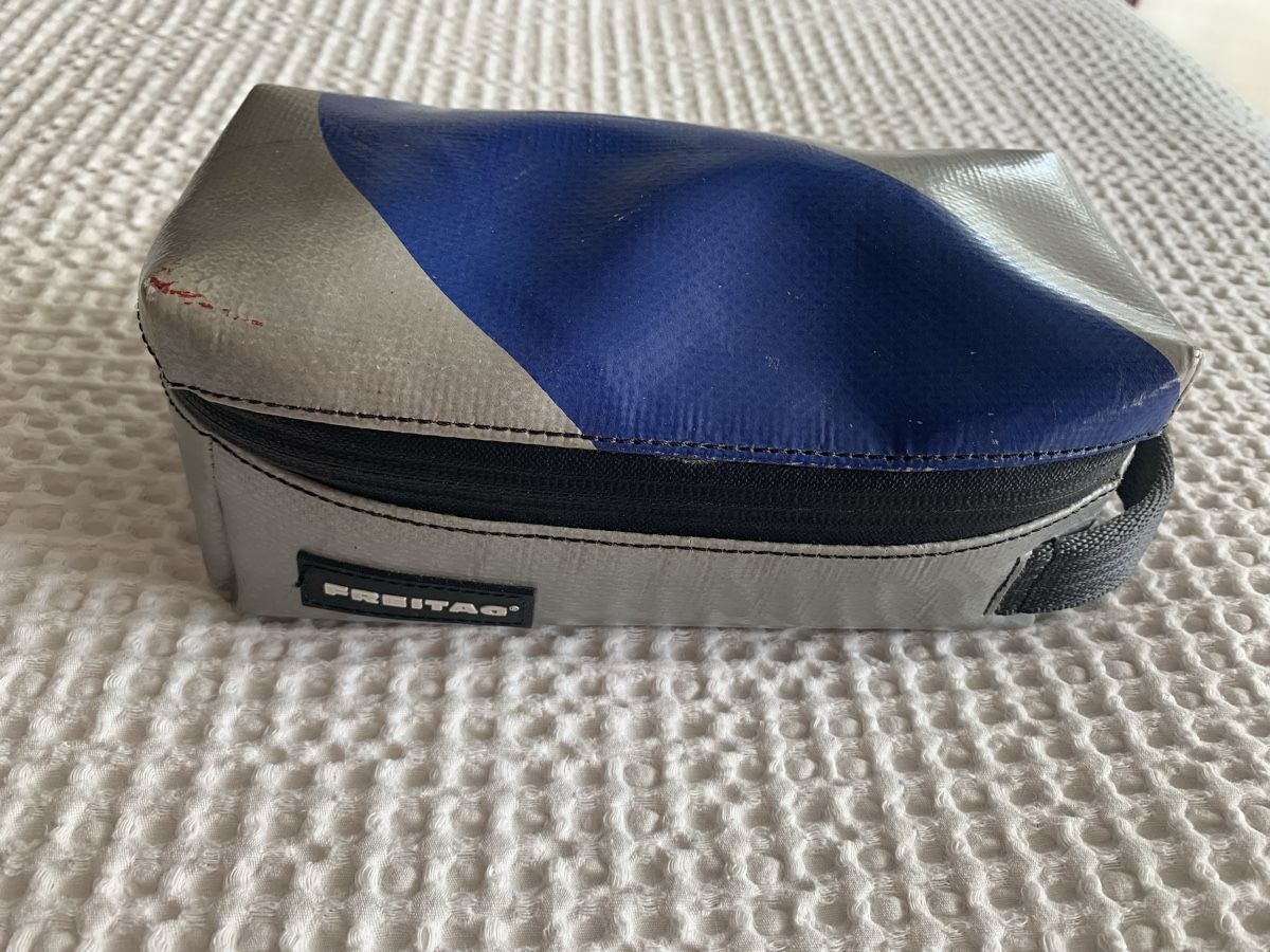 Freitag Custodie per cosmetici: FREITAG Toiletry Bag – Usato da Meilen venduto da Tulipanorosso
