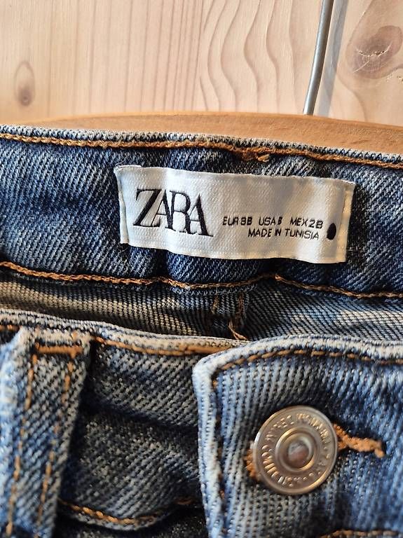 Jeans: Zara Jeans – D'occasion à Schwarzenbach LU par cifis 1