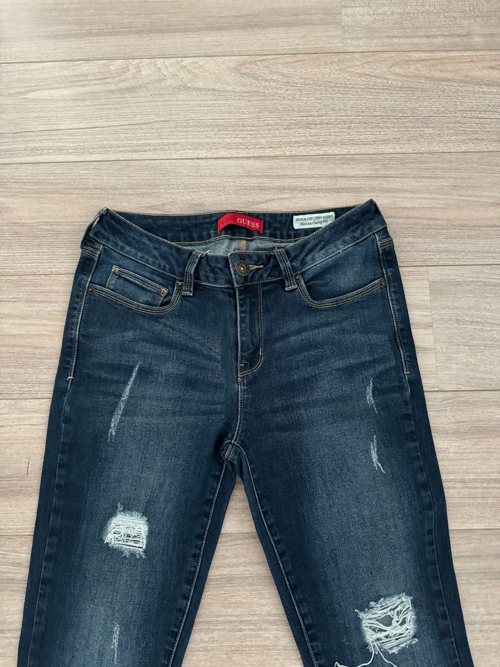 Guess Jeans: GUESS Jeans dunkelblau Gr. 38 – Gebraucht aus Bonstetten von VCLS 2