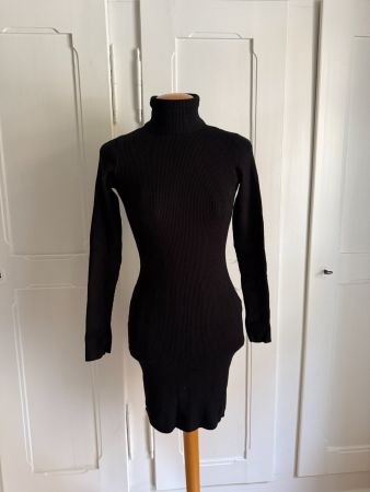 BERSHKA - Rollkragen Kleid schwarz gerippt S