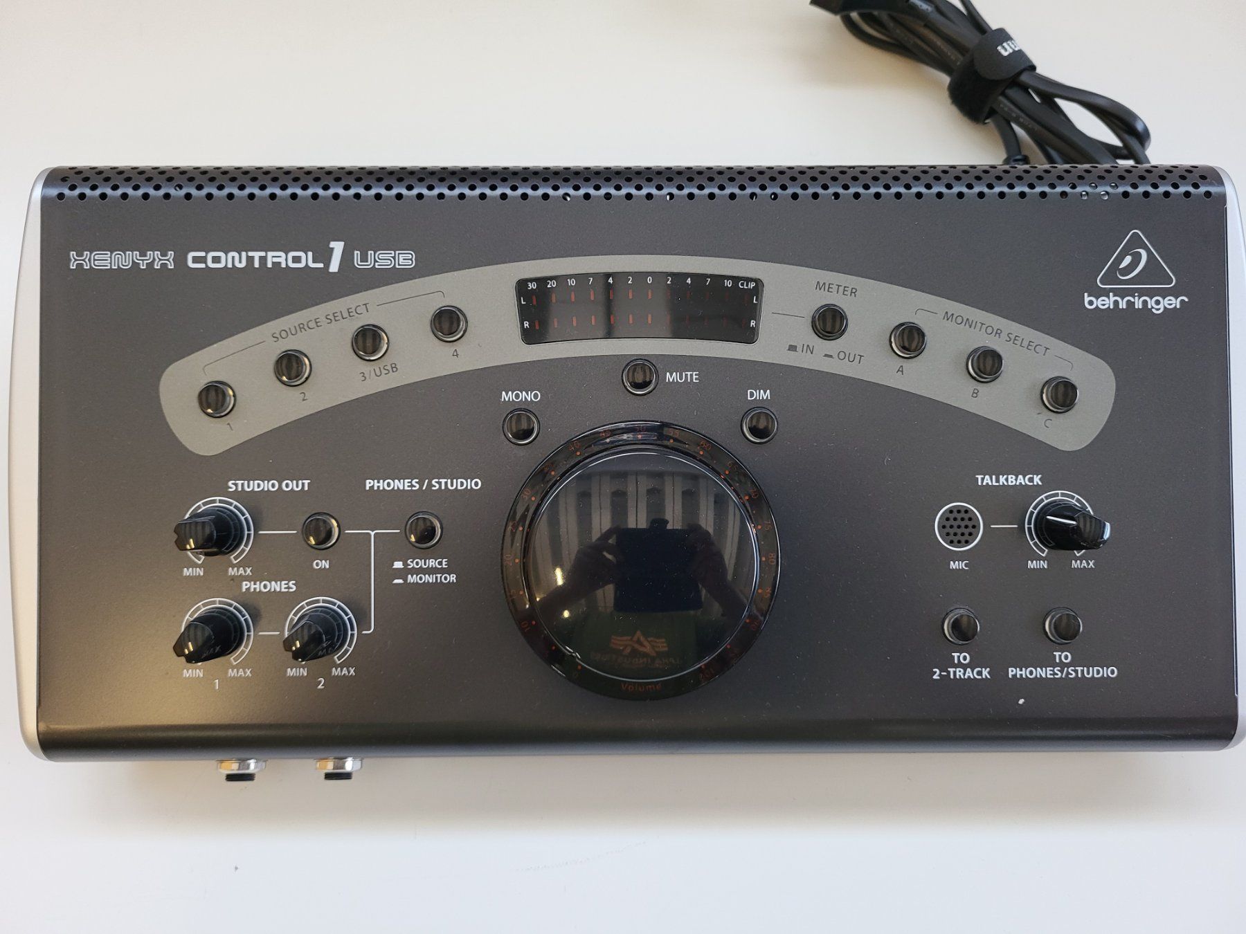 Behringer Attrezzatura per studi di registrazione: Behringer Xenyx Control1 USB – Usato da Brügg BE venduto da POU-BELLE 1